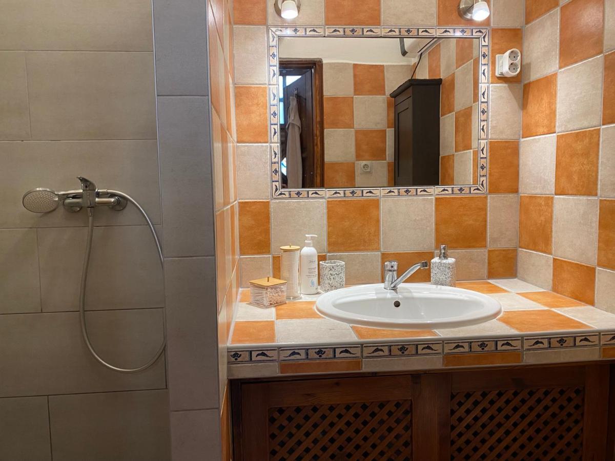 Romantic City Centre Flat - Alexandra Apartment ブダペスト エクステリア 写真